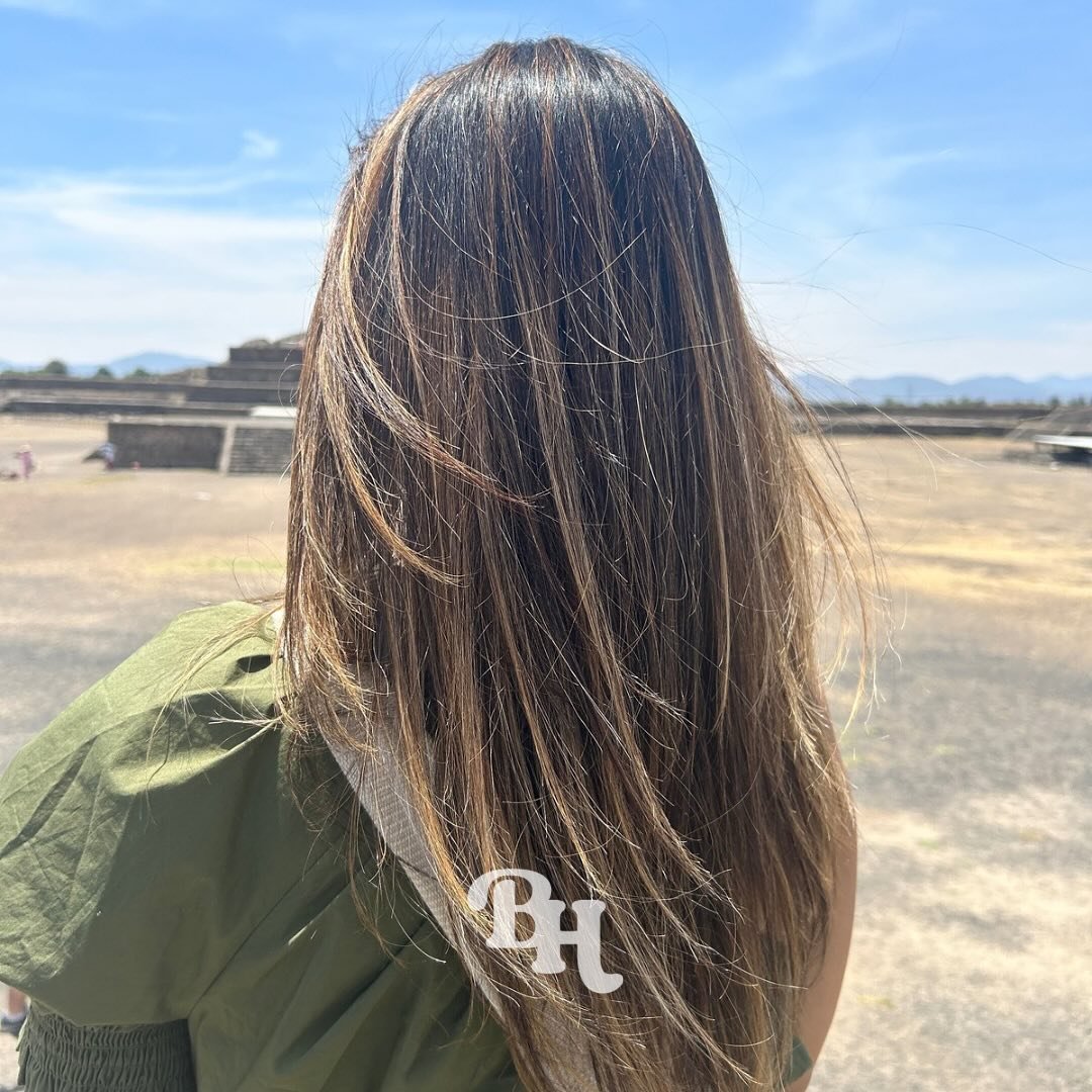 Invest in your hair. It is the crown you never take off. 🌻
Highlights and haircut by me ✨
#haircolor #blonde #christopherobin #beauty #longlayers #wiltonct #wiltonctmoms #art